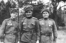 Бойцы Красной армии времен ВОВ с ножами «НА-40»