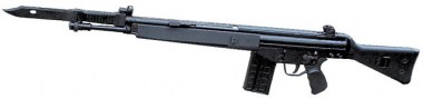 Штурмовая винтовка «Heckler und Koch» G3A3 с примкнутым штыком.