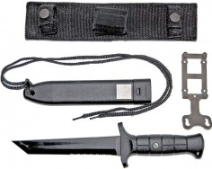 Комплект поставки ножа KM2K: нож с ножнами и темляком, подвес и адаптер.